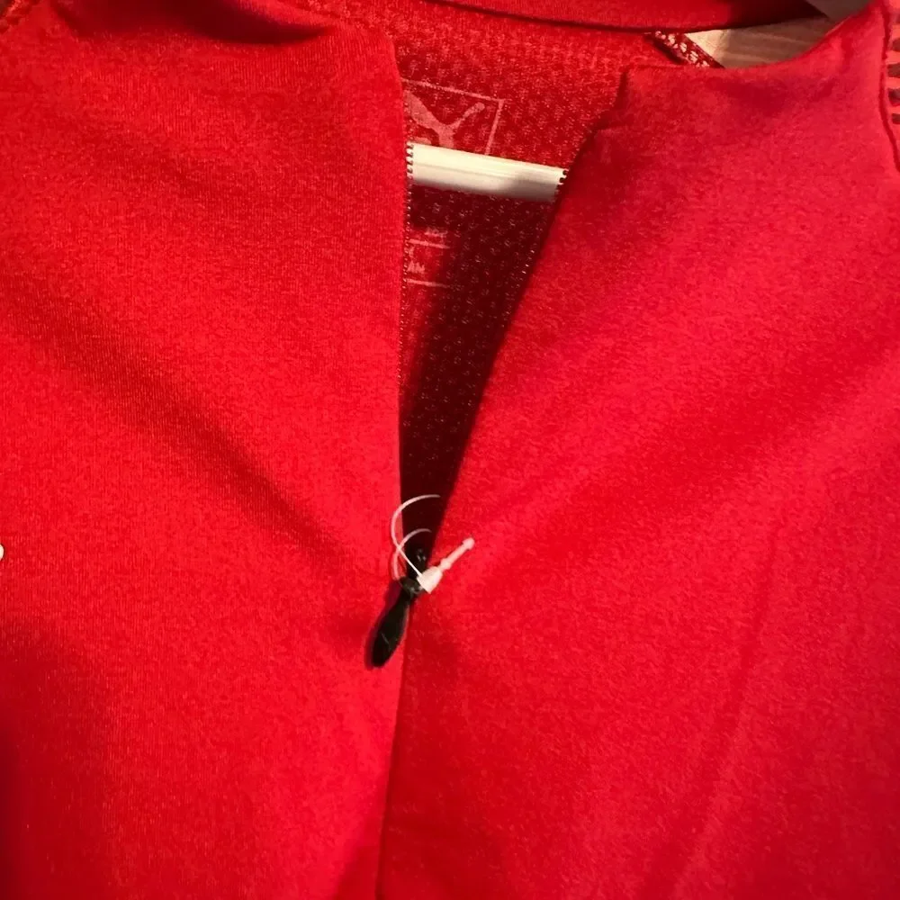 NWT PUMA Youth Red Quarter Zip Mock Neck Long Sleeve Pullover Soccer - Size L
